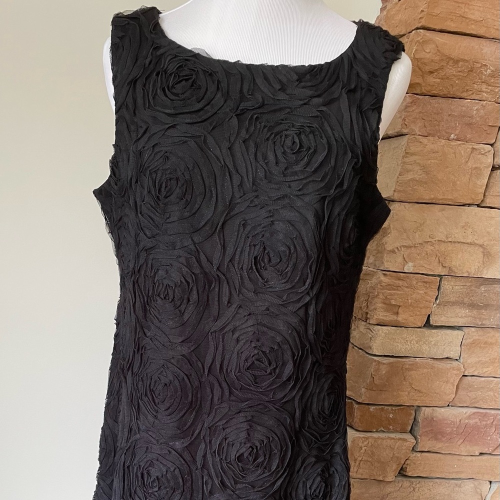 Ribbon roses black fabric , mid high dress